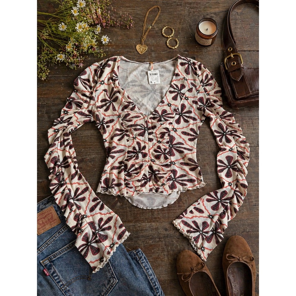 Free People NWT S Ivory Sand Combo‎ Floral Ruched Bell Sleeve Boho Top
